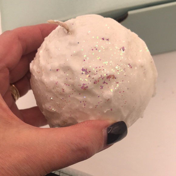 Set of 2 PartyLite Glitter Snow Balls #1404 New in Box - Picture 6 of 8